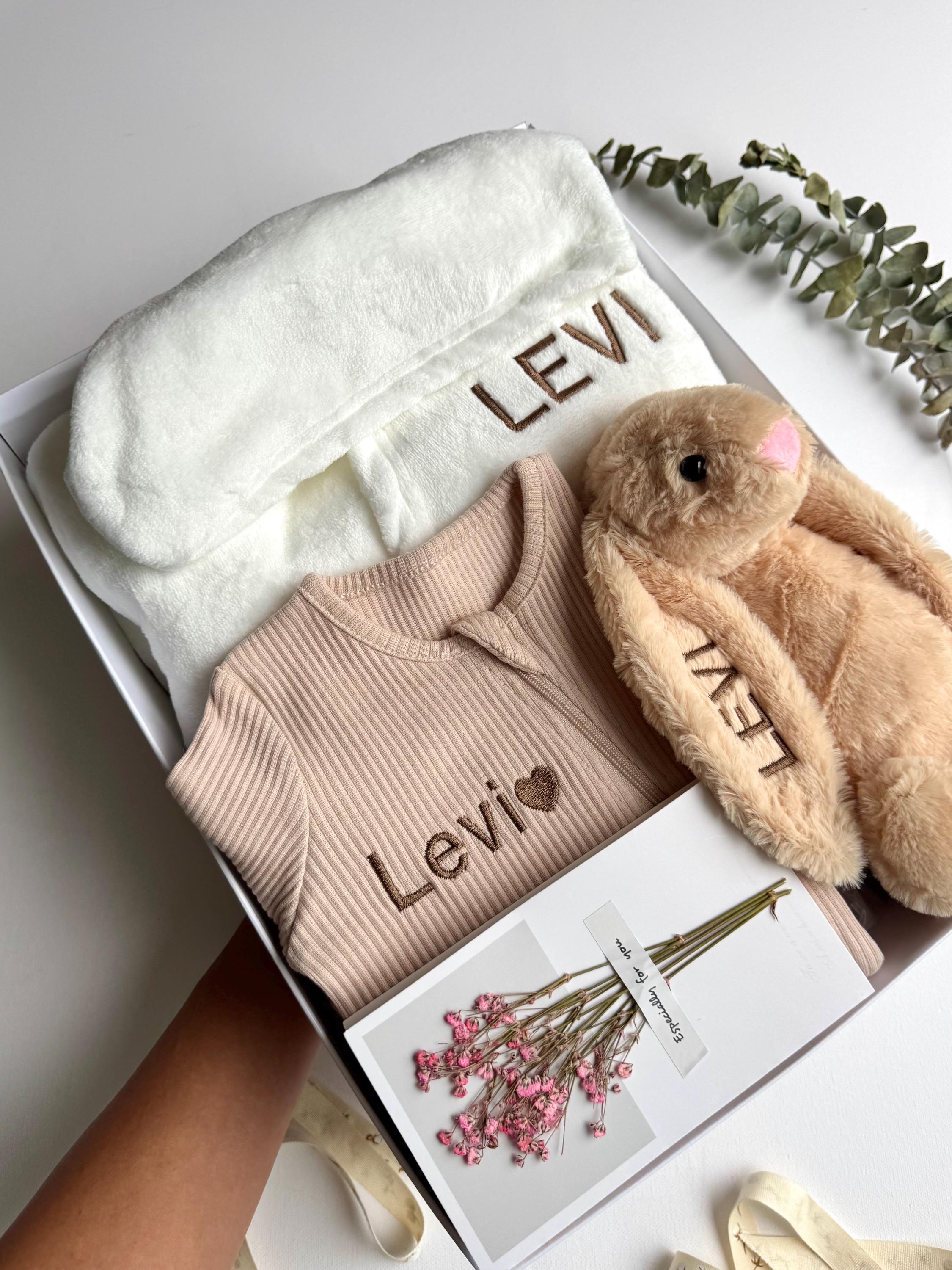 Personalized New Baby Gift Set, New Baby boy gift, New Baby Girl Gift, Newborn gift box, New Baby Gift box, Baby Shower Gift, Christmas Gift